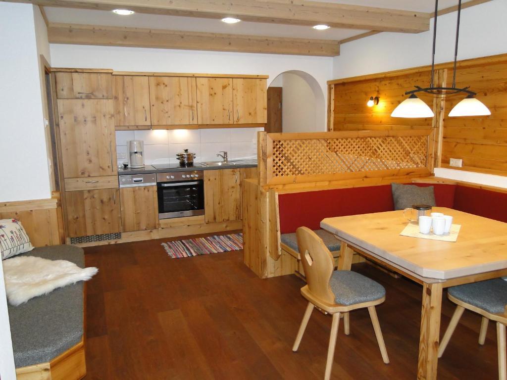 Appartement Gipfelsturm Haus im Ennstal Kamer foto