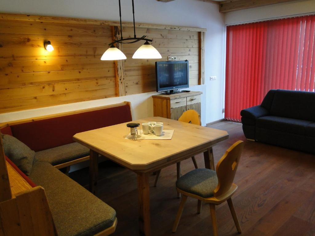 Appartement Gipfelsturm Haus im Ennstal Kamer foto